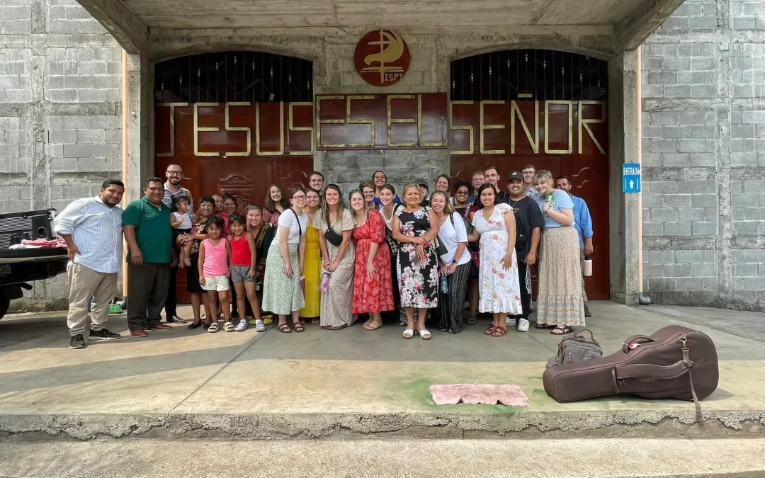 EMMANUEL SINGERS SERVE IN GUATEMALA